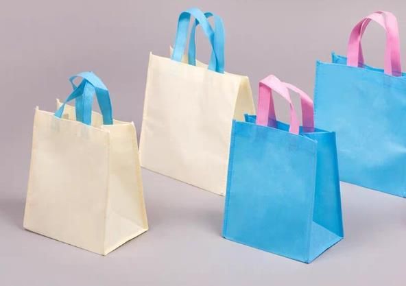 重庆生产制造商是怎样完成无纺布环保袋的?